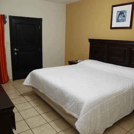 Apart Hotel Pico Bonito La Ceiba Zimmer foto