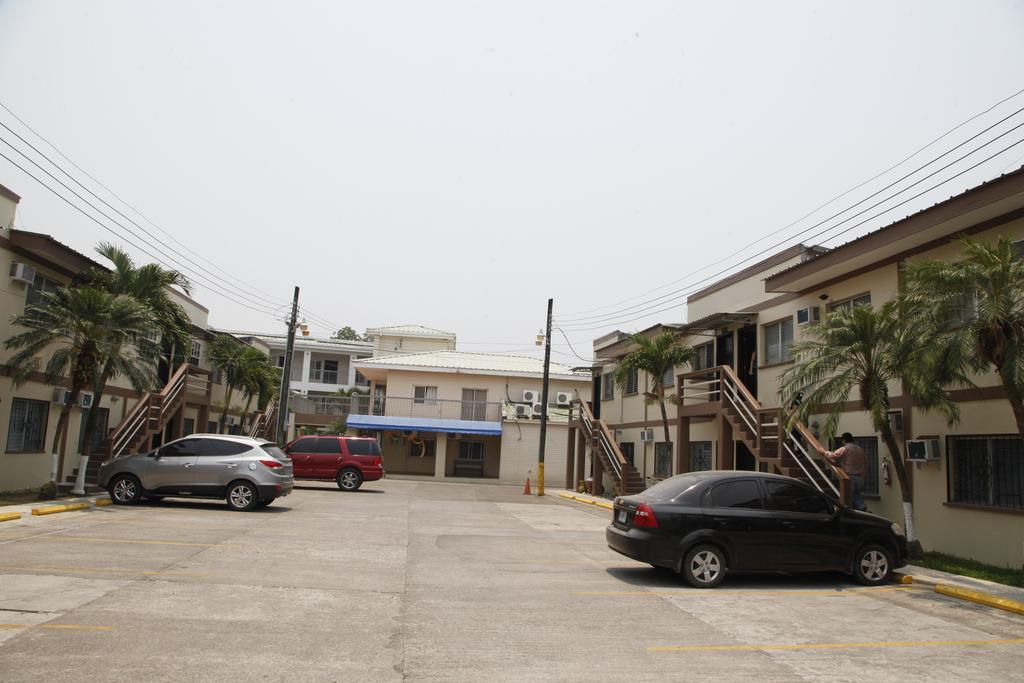 Apart Hotel Pico Bonito La Ceiba Zimmer foto